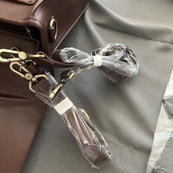 Elegant Brown Crossbody Bag 15in w X 12 in h X 5 in w - Picture 9 of 11